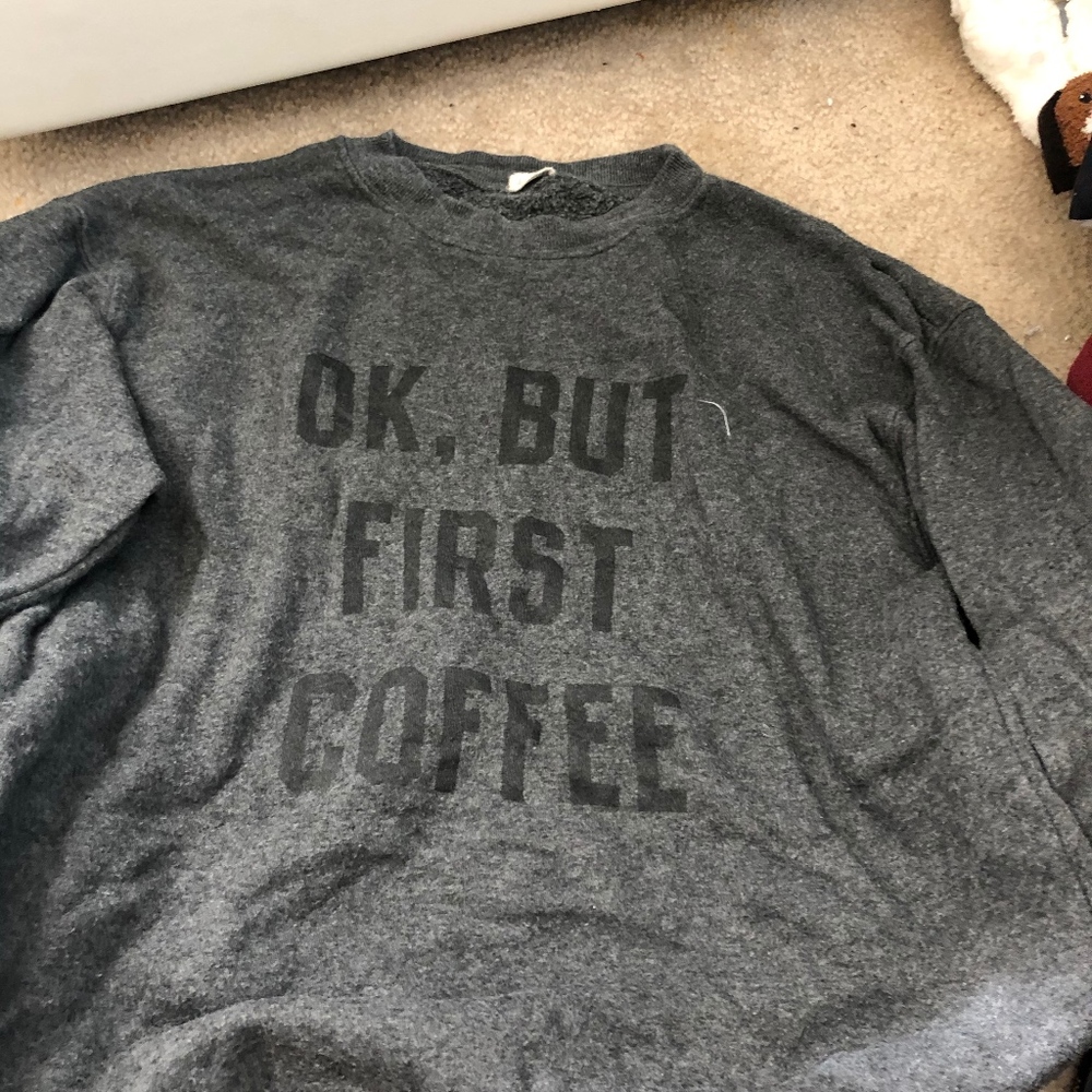 gray sweatshirt